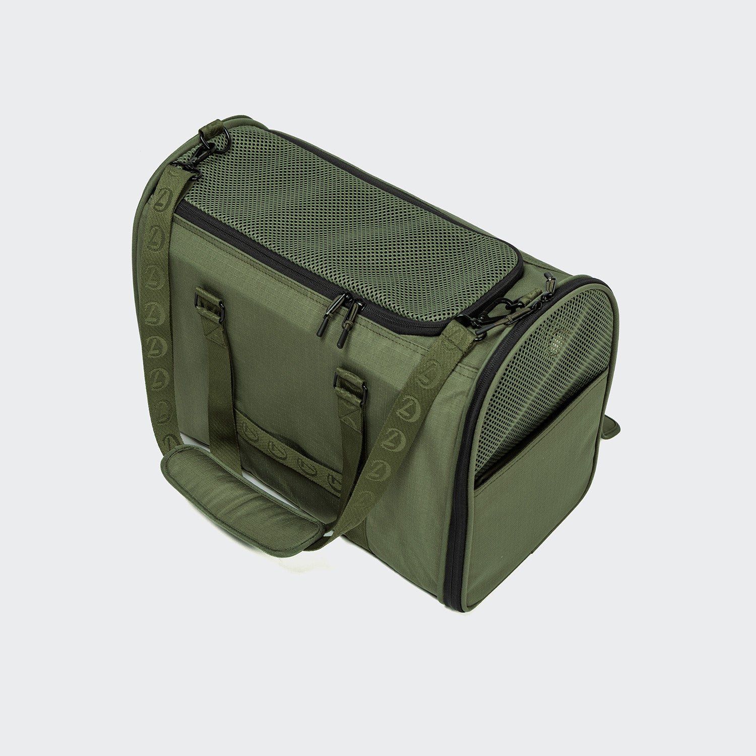 Dog Carriers & Handbags for Small and Medium Dogs | CLOUD7