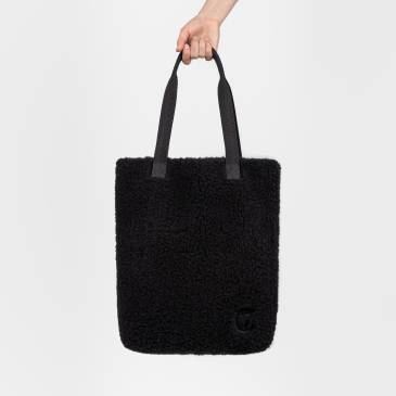 Black tote bag made of black wool