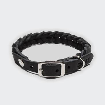 Closed dog collar with braided black leather and silver closure